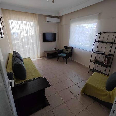 Kostalek Apartment Peraia  Bagian luar foto