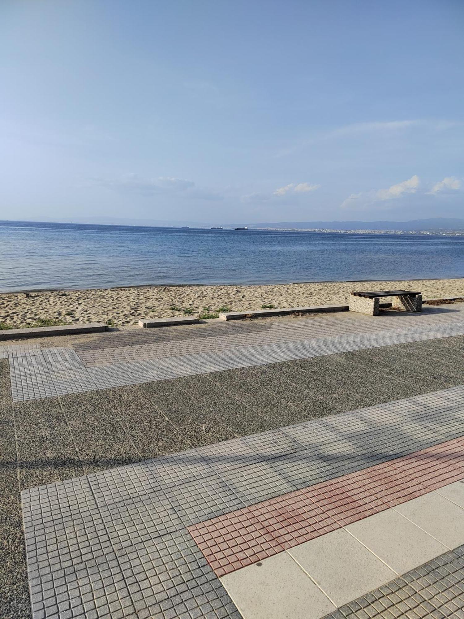 Kostalek Apartment Peraia  Bagian luar foto